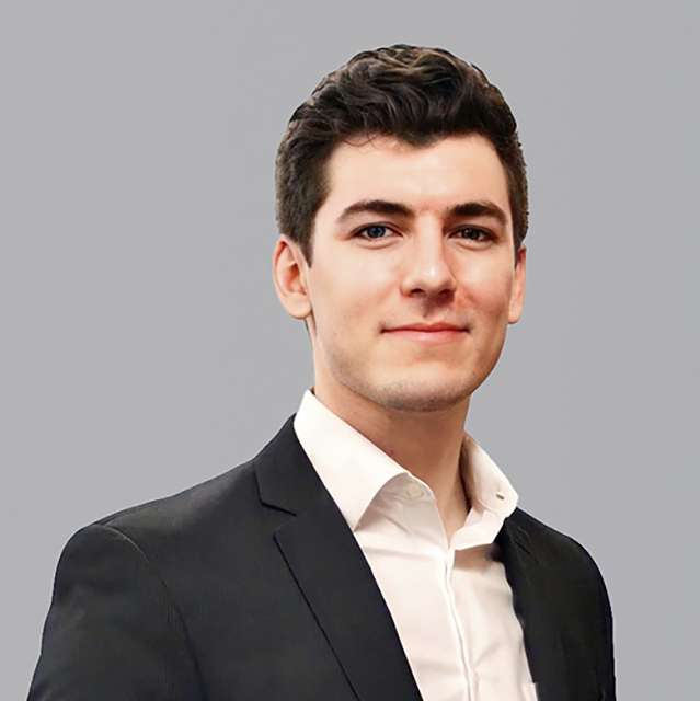 Nick Kolbus Headshot.jpg