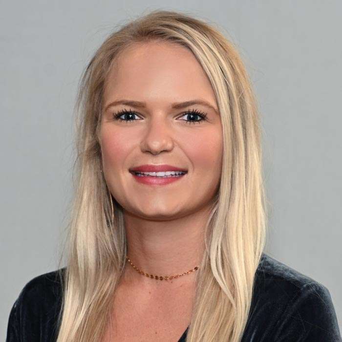 kara Turner Headshot.jpg